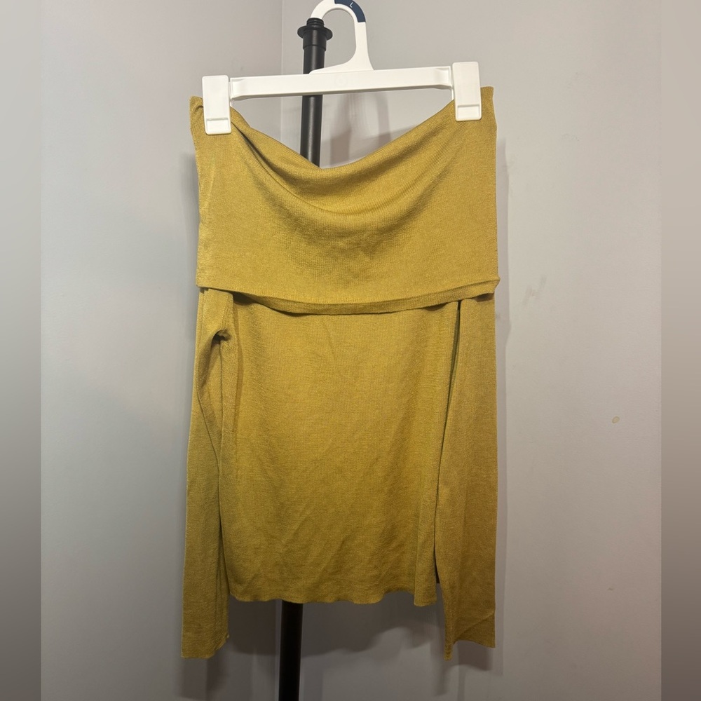 M.M. LaFleur Off the shoulder top